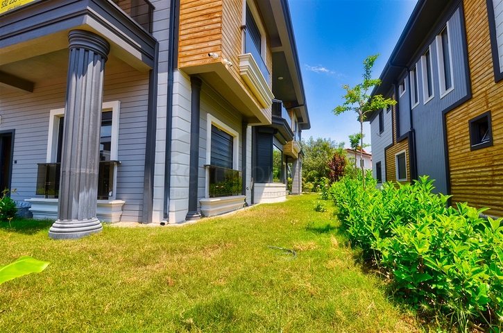 Вилла планировки 5+1 в районе Дёшемеалты - Анталия 