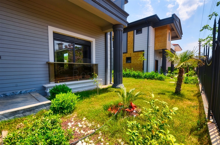 Вилла планировки 5+1 в районе Дёшемеалты - Анталия 