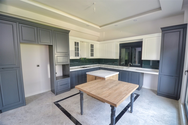 Вилла планировки 5+1 в районе Дёшемеалты - Анталия 