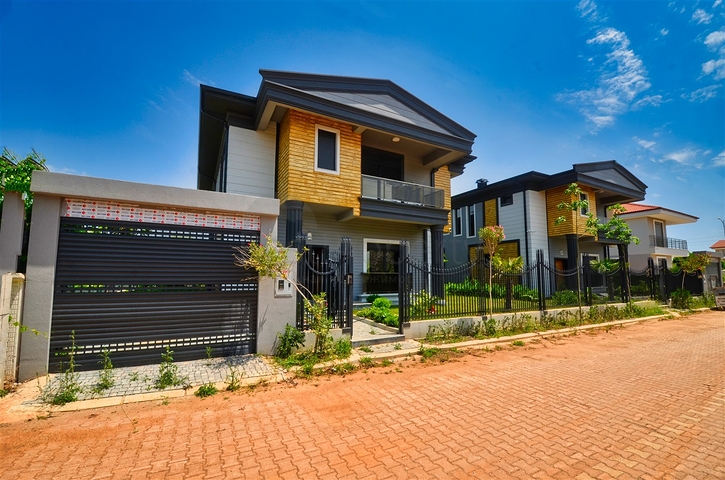 Вилла планировки 5+1 в районе Дёшемеалты - Анталия 