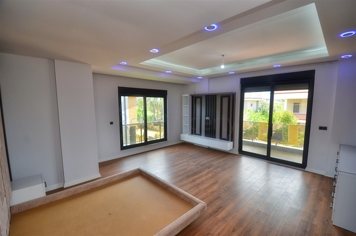 Вилла планировки 5+1 в районе Дёшемеалты - Анталия 