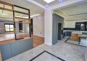 Вилла планировки 5+1 в районе Дёшемеалты - Анталия 