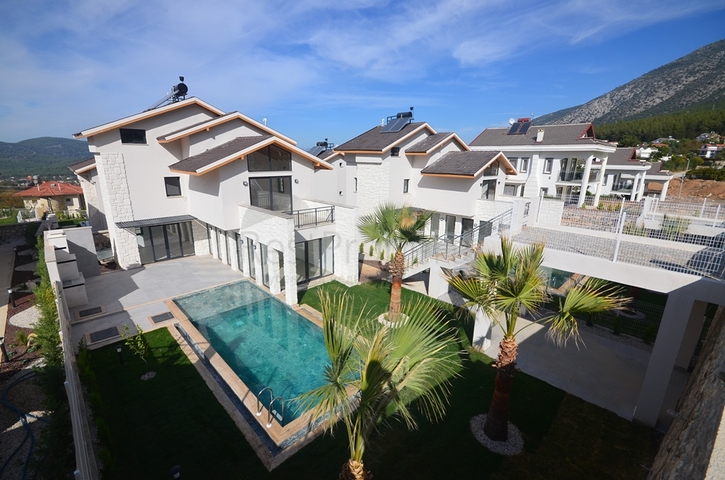 Вилла планировки 3+1,5+1 в районе Фетхие 