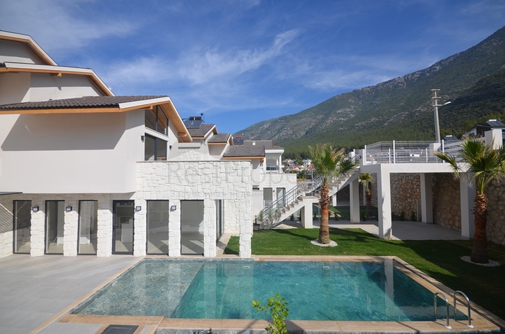 Вилла планировки 3+1,5+1 в районе Фетхие 