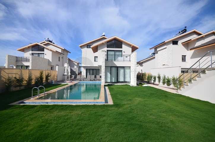 Вилла планировки 3+1,5+1 в районе Фетхие 