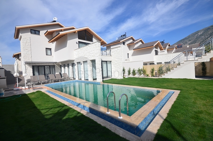 Вилла планировки 3+1,5+1 в районе Фетхие 