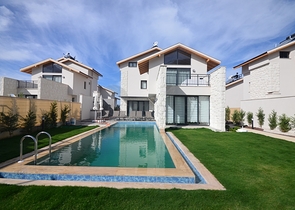 Вилла планировки 3+1,5+1 в районе Фетхие 