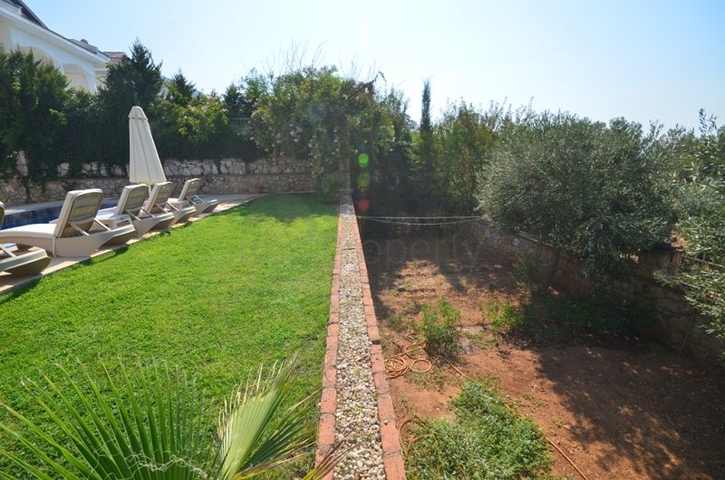 Мебелированная вилла планировки 4+1 в районе Фетхие 