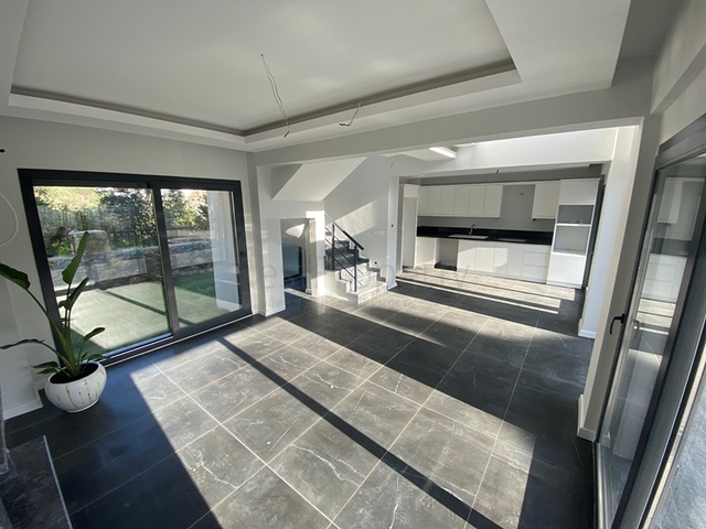 Вилла планировки 4+1 в районе Фетхие 