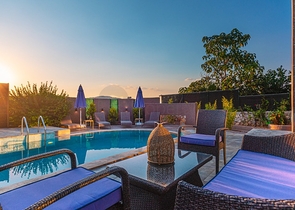 Вилла с детским бассейном планировкой 3+1 в районе Фетхие 