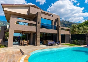 Вилла с детским бассейном планировкой 3+1 в районе Фетхие 