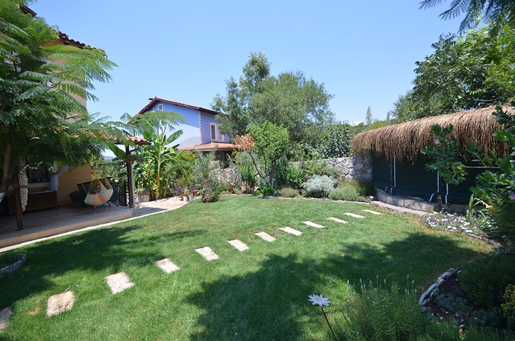 Вилла просторной планировки 5+1 в районе Фетхие 