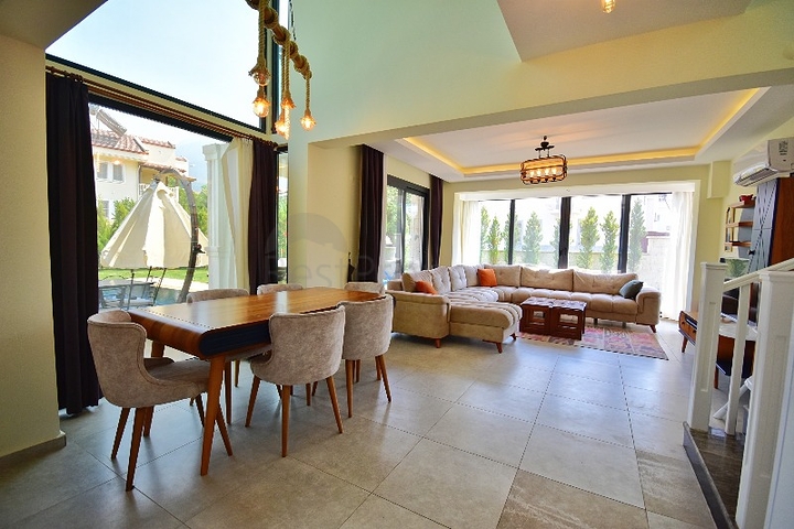 Вилла планировки 4+1 в районе Фетхие 