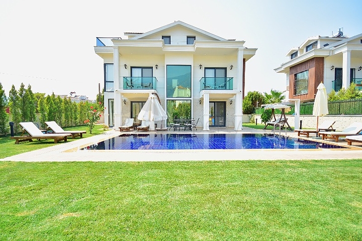 Вилла планировки 4+1 в районе Фетхие 