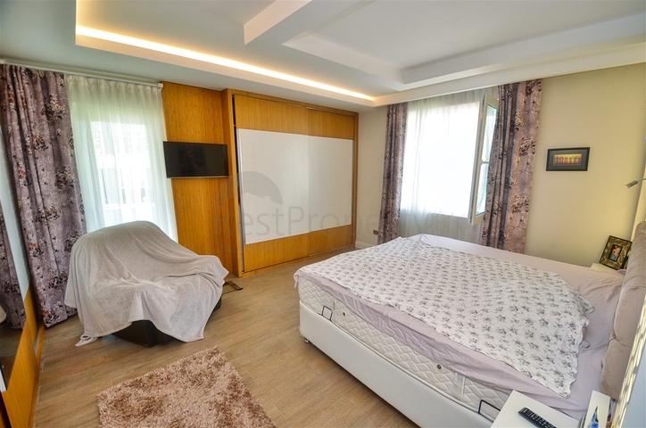 Квартира планировки 4+1 в микрорайоне Унджалы - Анталия 