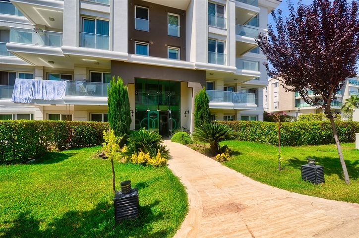 Квартира планировки 4+1 в микрорайоне Унджалы - Анталия 