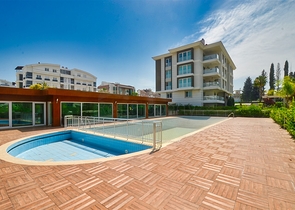 Квартира планировки 4+1 в микрорайоне Унджалы - Анталия 