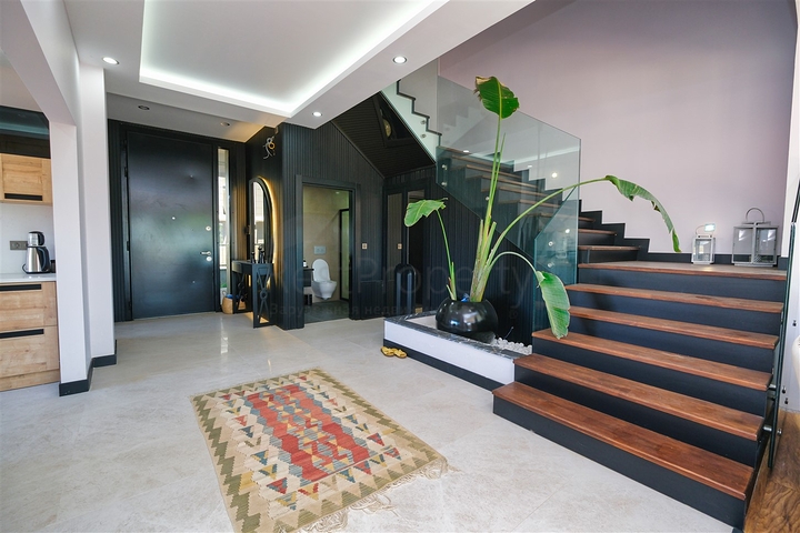 Уютная вилла планировки 4+1 в районе Дошемеалты - Анталия 