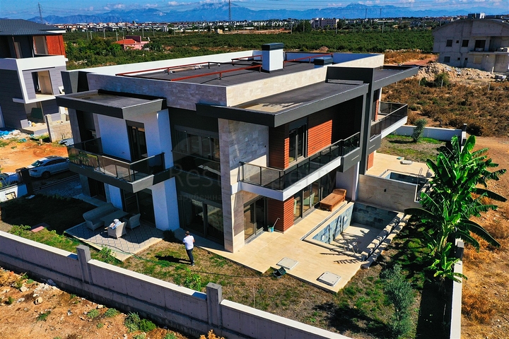 Уютная вилла планировки 4+1 в районе Дошемеалты - Анталия 