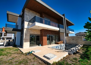 Уютная вилла планировки 4+1 в районе Дошемеалты - Анталия 