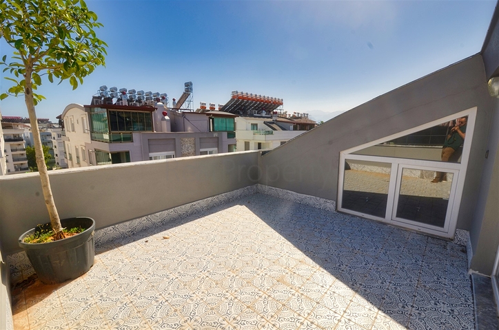 Квартиры планировки 4+1 в центре города Анталия 