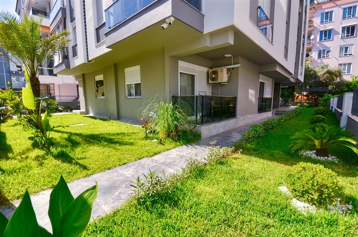 Квартиры планировки 4+1 в центре города Анталия 