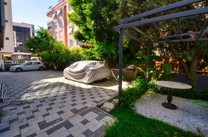 Квартиры планировки 4+1 в центре города Анталия 