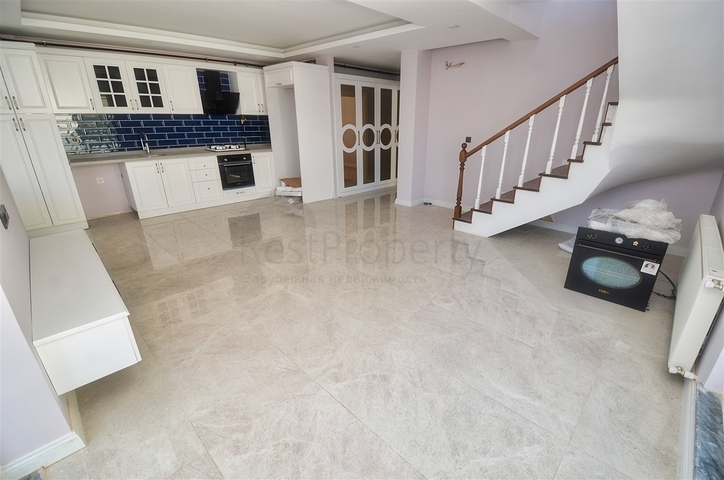 Квартиры планировки 4+1 в центре города Анталия 