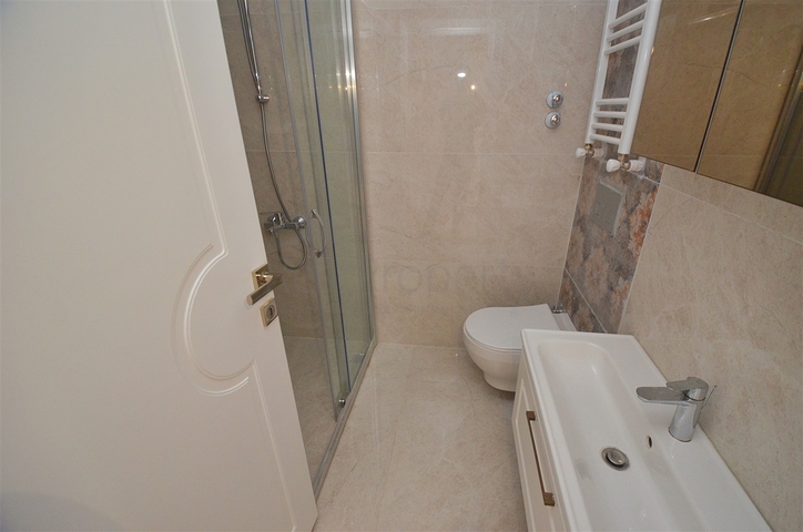 Квартиры планировки 4+1 в центре города Анталия 