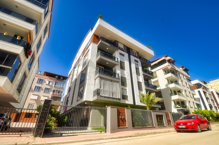 Квартиры планировки 4+1 в центре города Анталия 