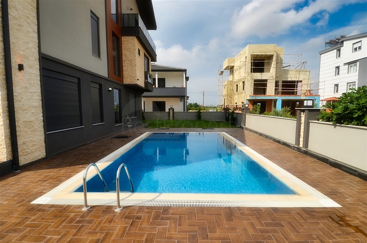 Вилла без мебели планировки 5+1 в районе Дошемеалты - Анталия 