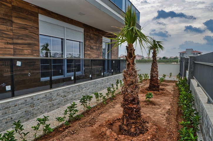 Здание, имеющее 4 квартиры в районе Дошемеалты - Анталия 