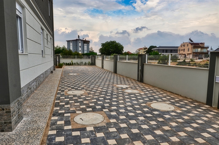 Здание, имеющее 4 квартиры в районе Дошемеалты - Анталия 