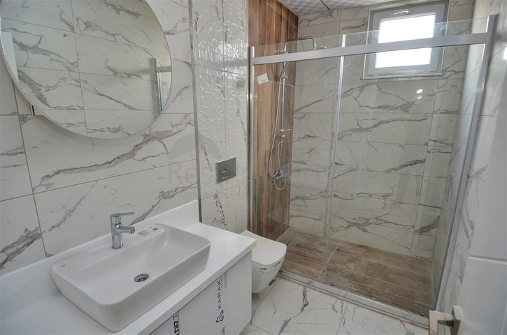 Здание, имеющее 4 квартиры в районе Дошемеалты - Анталия 