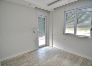 Здание, имеющее 4 квартиры в районе Дошемеалты - Анталия 