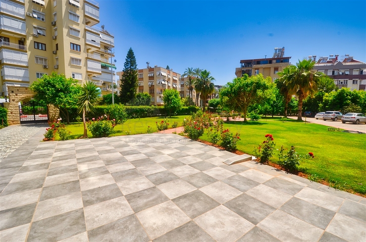 Квартира планировки 5+2 в районе Ешильбахче - Анталия 