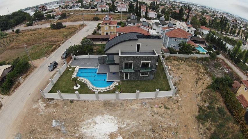 Вилла с бассейном планировки 5+1 в районе Белек - Анталия