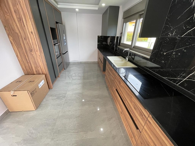 Вилла с бассейном планировки 5+1 в районе Белек - Анталия