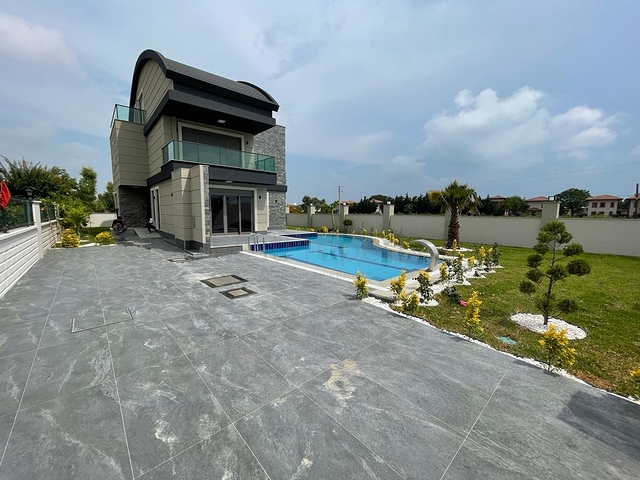 Вилла с бассейном планировки 5+1 в районе Белек - Анталия