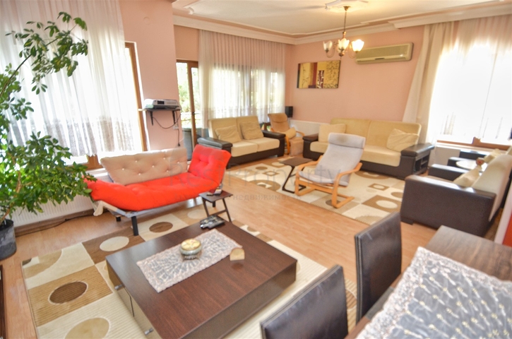 Квартира планировки 2+1 с видом на море в микрорайоне Гюрсу - Анталия 