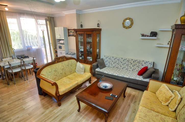 Квартира планировки 1+1 в центре города Анталия  