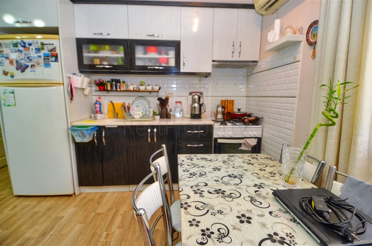 Квартира планировки 1+1 в центре города Анталия  