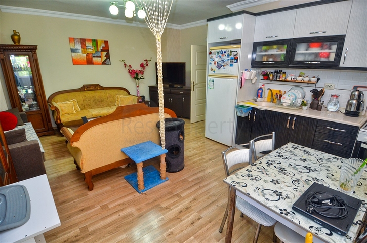 Квартира планировки 1+1 в центре города Анталия  