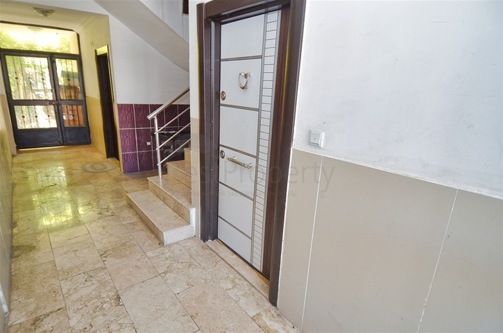 Квартира планировки 1+1 в центре города Анталия  