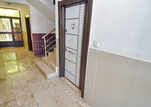 Квартира планировки 1+1 в центре города Анталия  