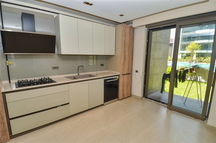 Квартира планировки 3+1 в микрорайоне Сителер - Анталия 