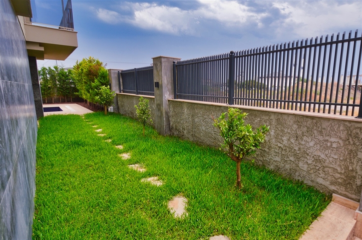 Вилла планировки 5+1 в лайоне Лара - Анталия 