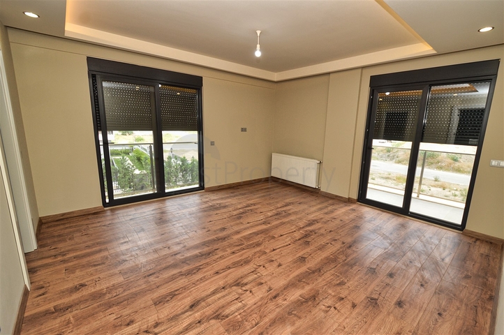 Вилла планировки 5+1 в лайоне Лара - Анталия 