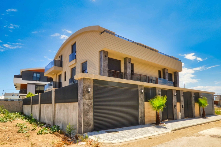 Вилла планировки 5+1 в лайоне Лара - Анталия 