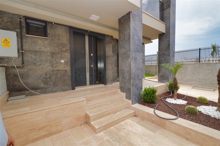 Вилла планировки 5+1 в лайоне Лара - Анталия 